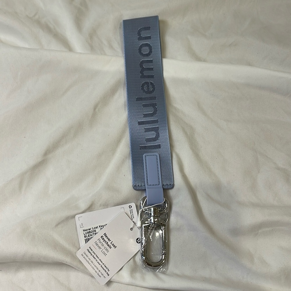 NWT Lululemon Never Lost Keychain